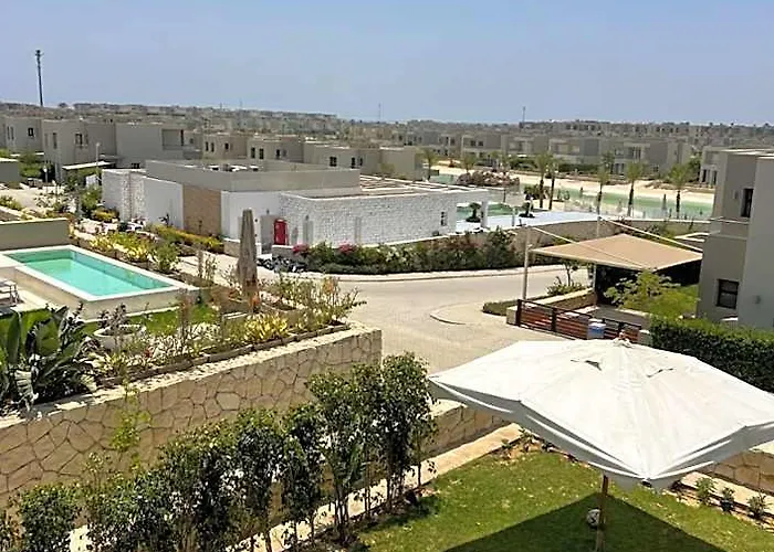 Azha Ain Sokhna Luxury Vacation - Families Only Szálloda