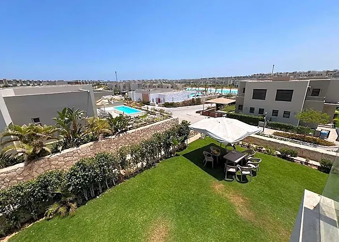 Azha Ain Sokhna Luxury Vacation - Families Only Szálloda